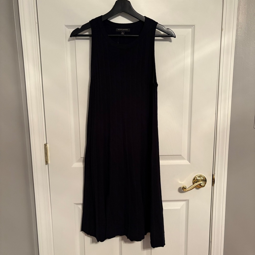 NWT Banana Republic Ribbed Sweater Swing Tank Dress in Black Size Medium